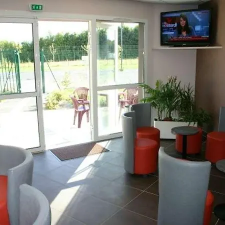 Hotel Brit Saint-meen-le-grand En Broceliande 3*