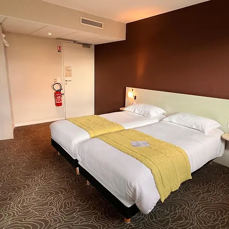 Brit Saint-meen-le-grand En Broceliande Hotel 3*
